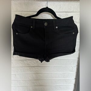 American Eagle black shorts
